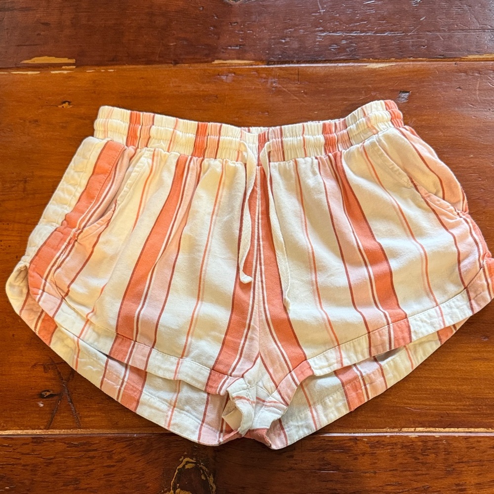 Billabong Striped Women's Shorts in Pink and White